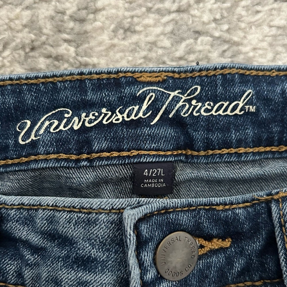 Universal Thread Ripped Jeans - Picture 2 of 4